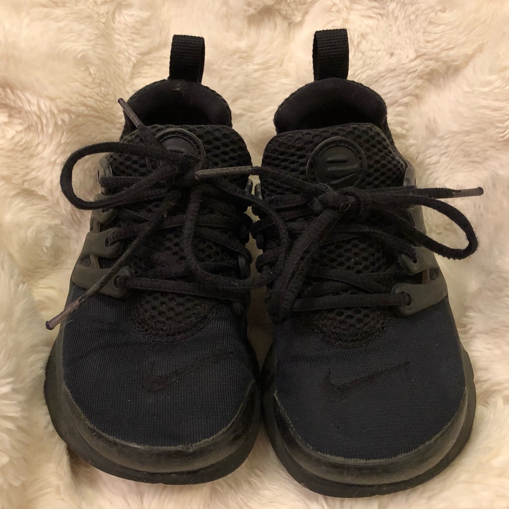 Black Nike Presto